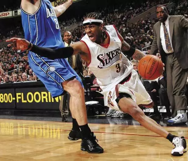 勇士新人一战成名（勇士新秀一役成名）