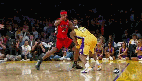 2025中超助攻榜：纳萨里奥、克雷桑9次并列第一，韦世豪8次（2025中超助攻榜：克雷桑与纳萨里奥以9助并列榜首，韦世豪8助紧随其后）