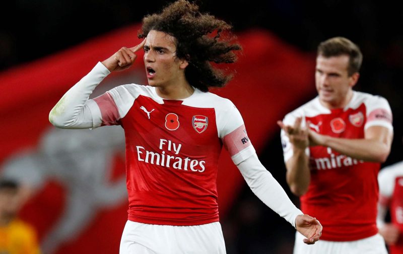 东西部得分王各砍10分，詹姆斯贡献劈扣，两队首节战平